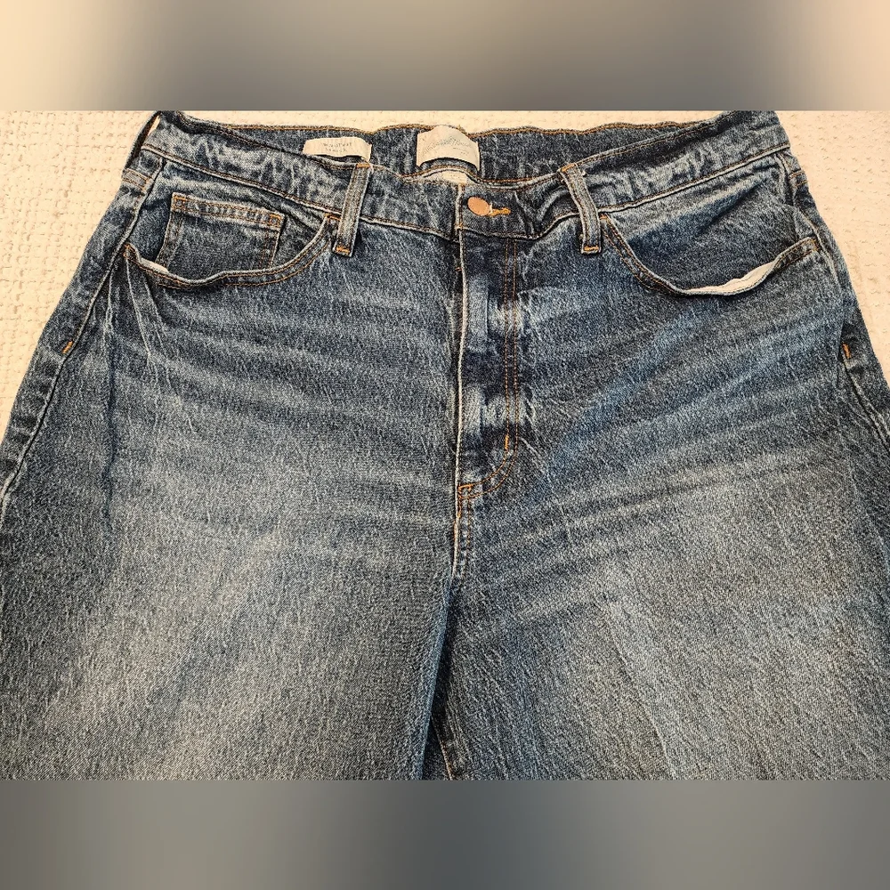 Universal Thread Women's Vintage Straight Classic Blue Denim Jeans Size 16R/33 - Picture 4 of 10